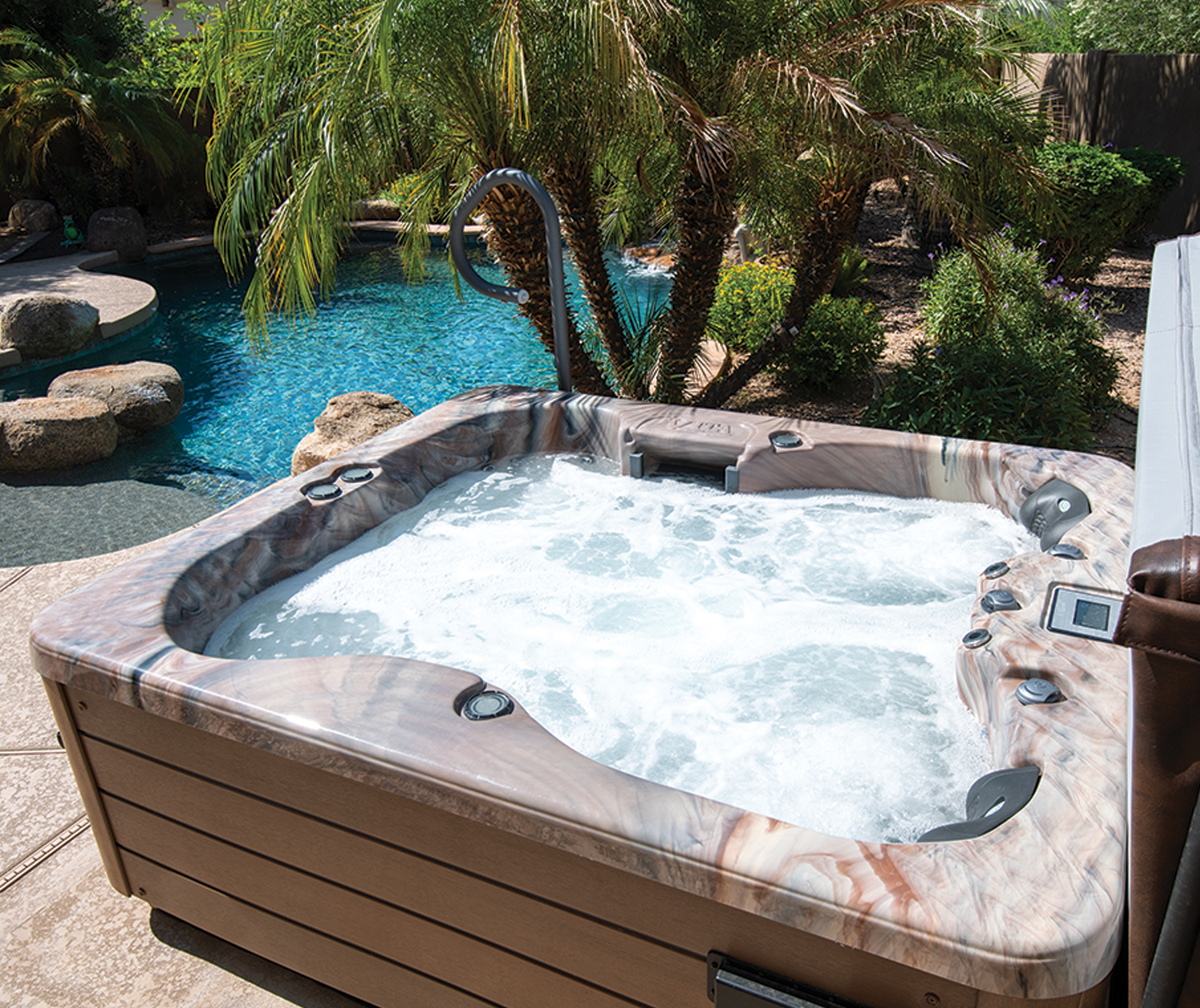 Hot Tubs For Sale in Cranbrook , Trail BC, Castlegar, Creston BC