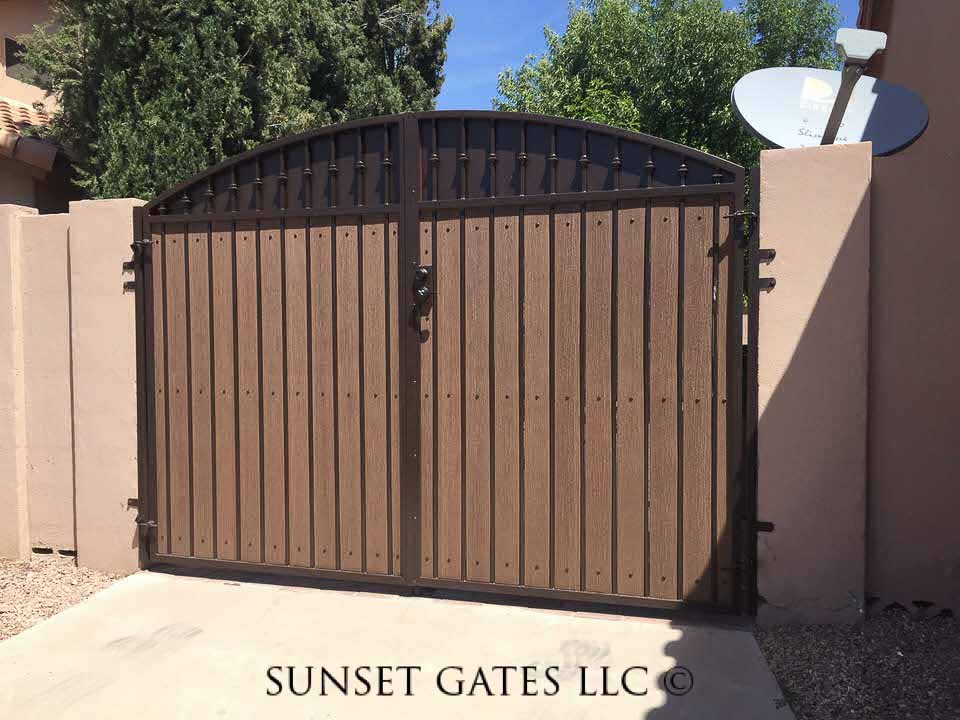Select Series 212 Sunset Gates