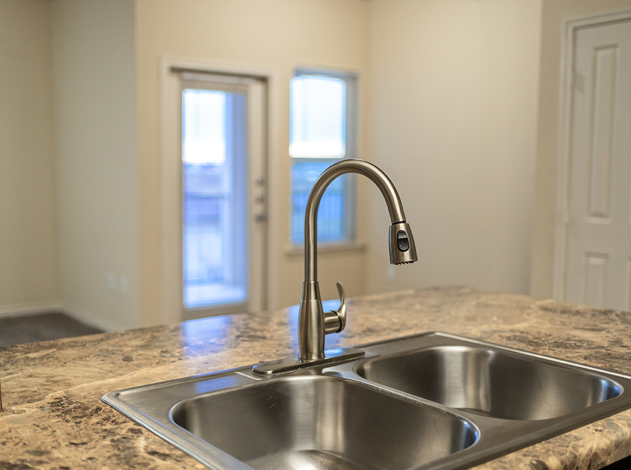 1 & 2 Bedroom Apartments for Rent in Odessa, TX Sunset Lodge