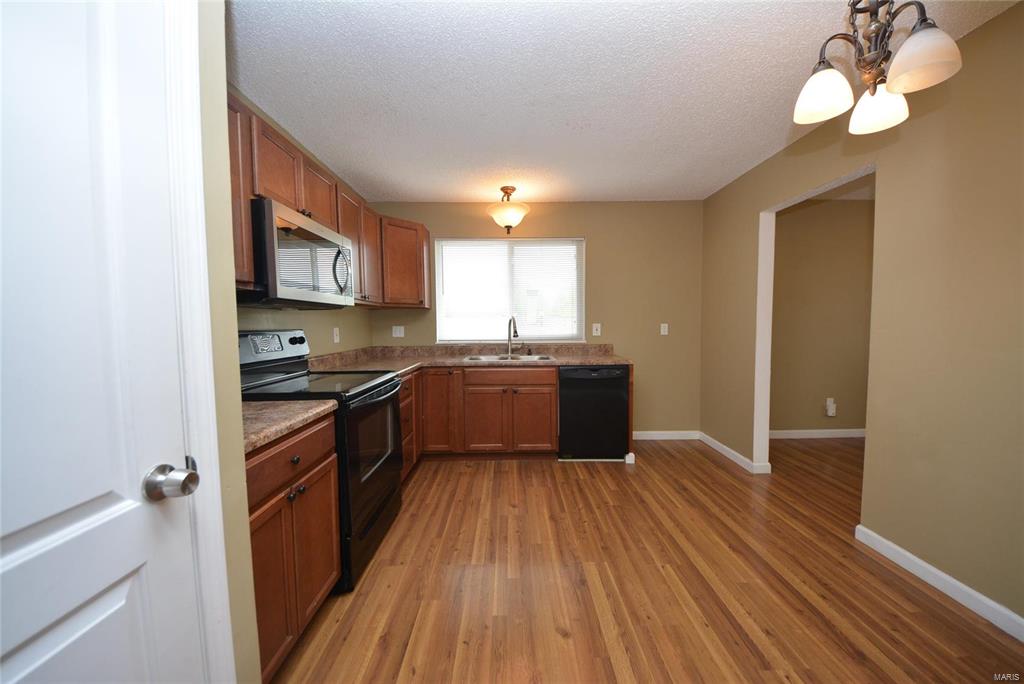 img009 Sunshine Realty