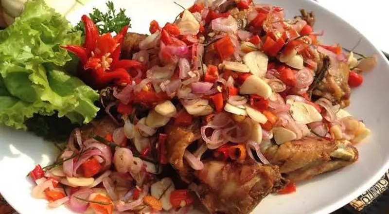 7+ Resep Ayam Penyet Super Enak & Cara Membuatnya