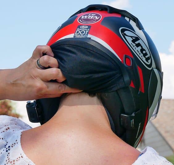How To Wear A Motorcycle Helmet With Long Hair Reviewmotors.co