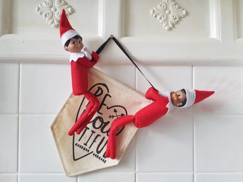 How to make your Elf on a shelf bendable! Tutorial Super Busy Mum