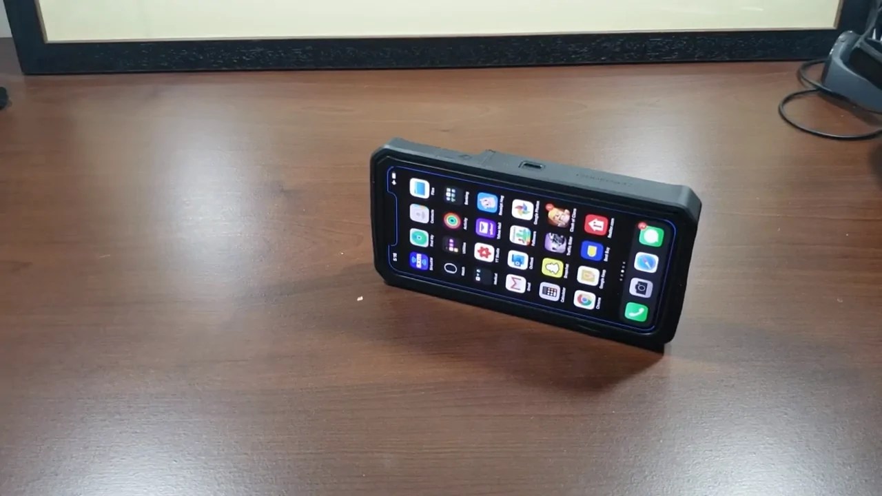 10 Best Charging Case For iPhone 13 Pro