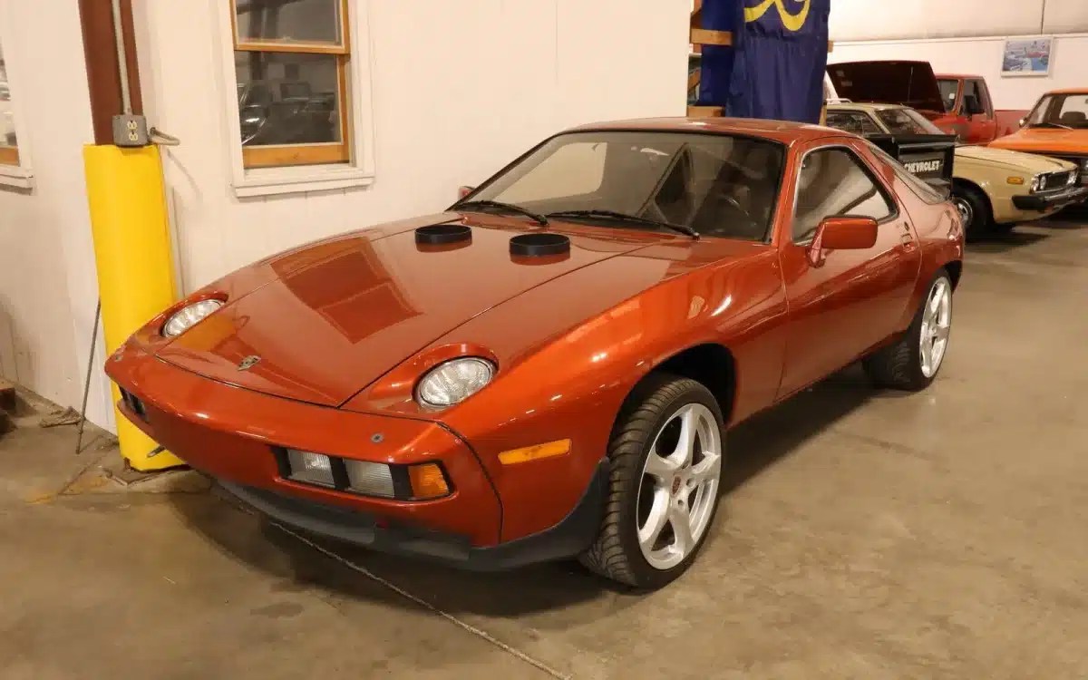 This jet-powered Porsche 928 has a helicopter engine