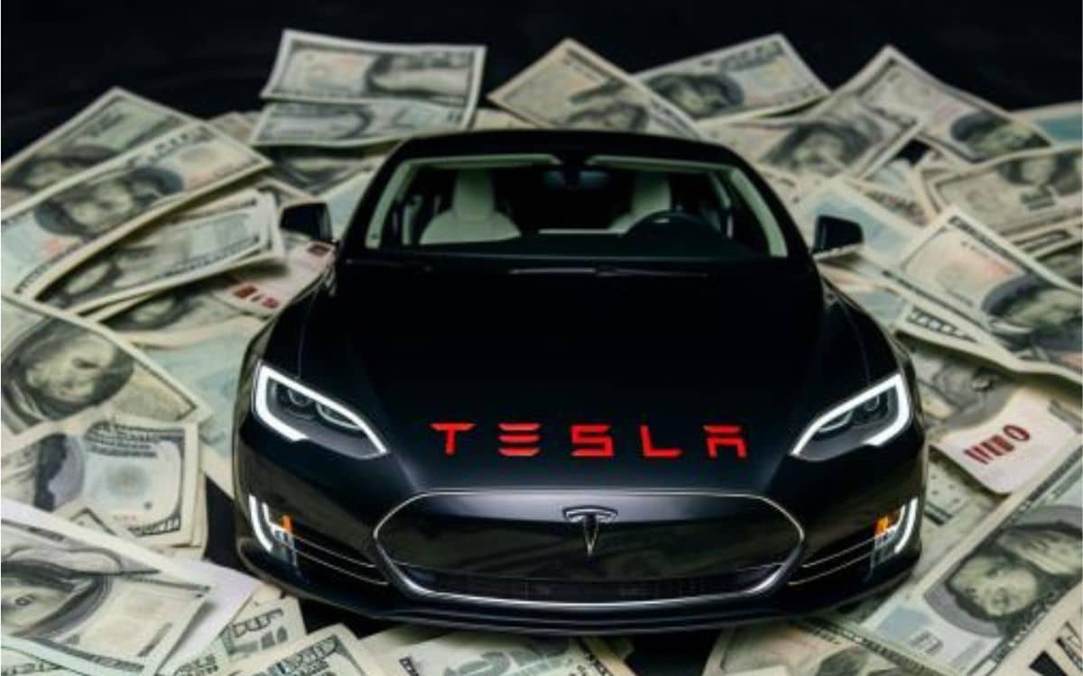 How much 1,000 invested now in Tesla stock worth in 2027