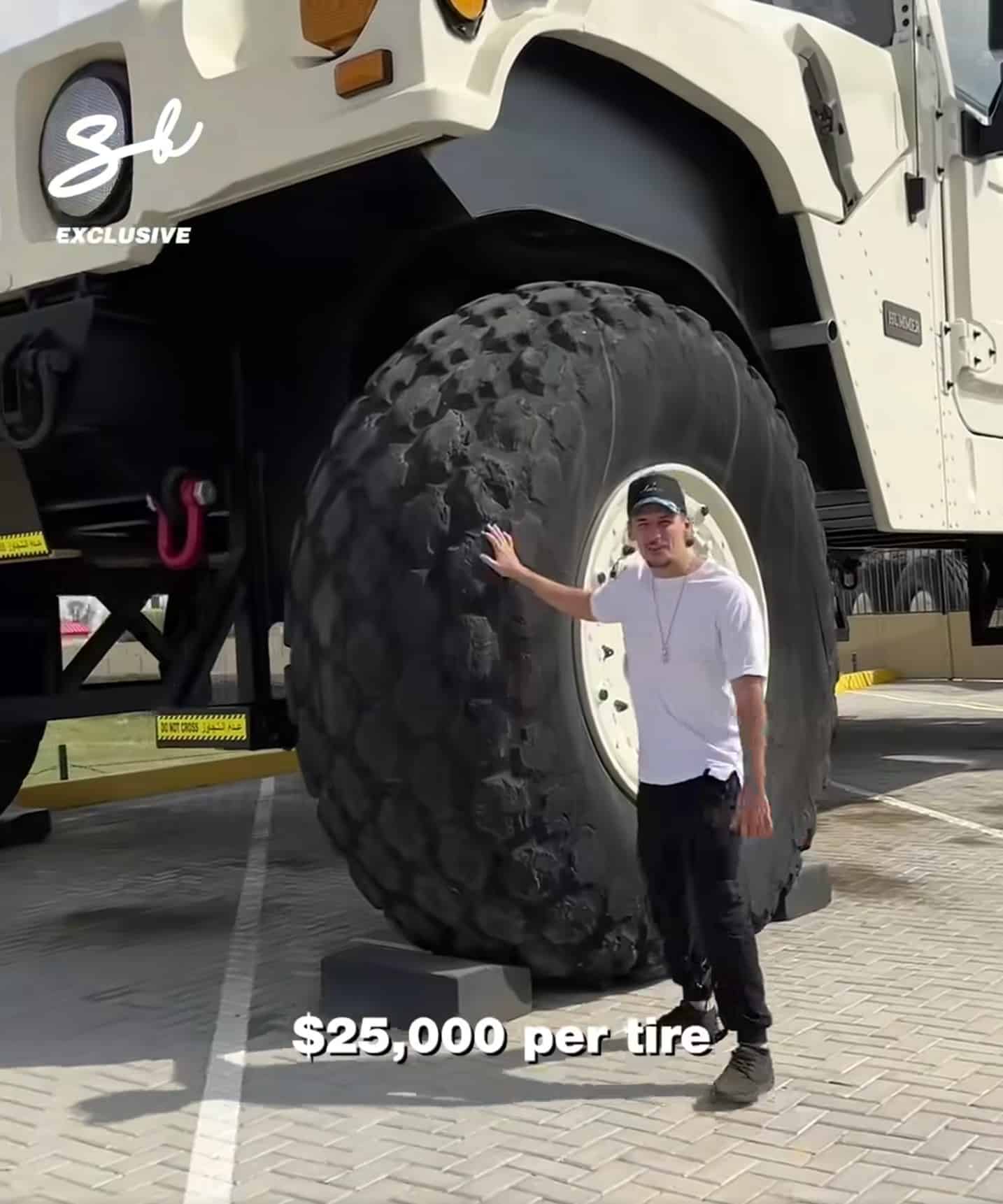 World’s largest Hummer owned by UAE sheikh is 21feet tall and has two floors and a kitchen