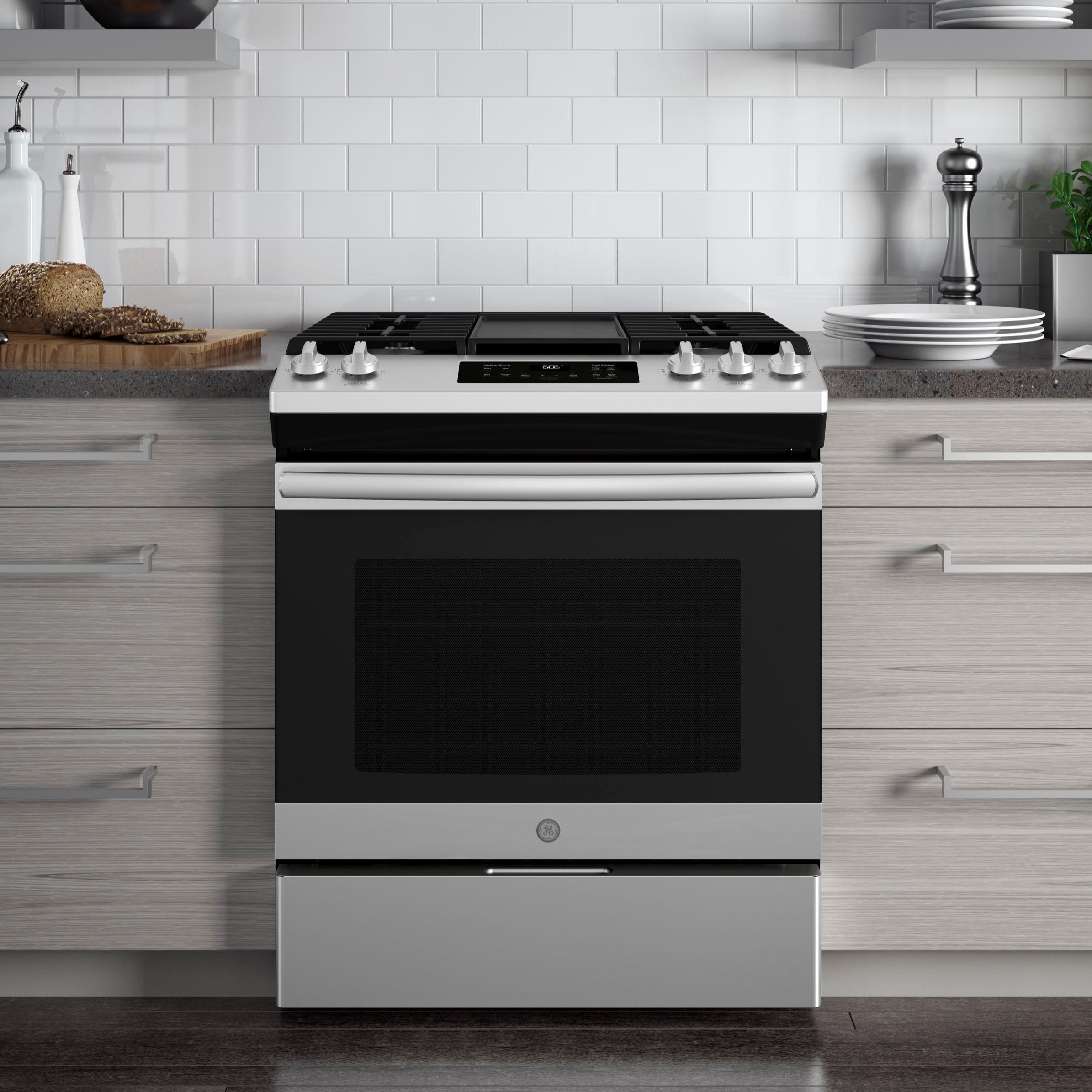GE 30" SlideIn Gas Range with SteamCleaning Oven JGSS66SELSS