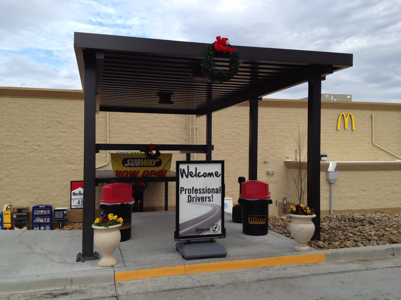 PILOT TRAVEL CENTER CLEVELAND, TN Superdeck Aluminum Canopies