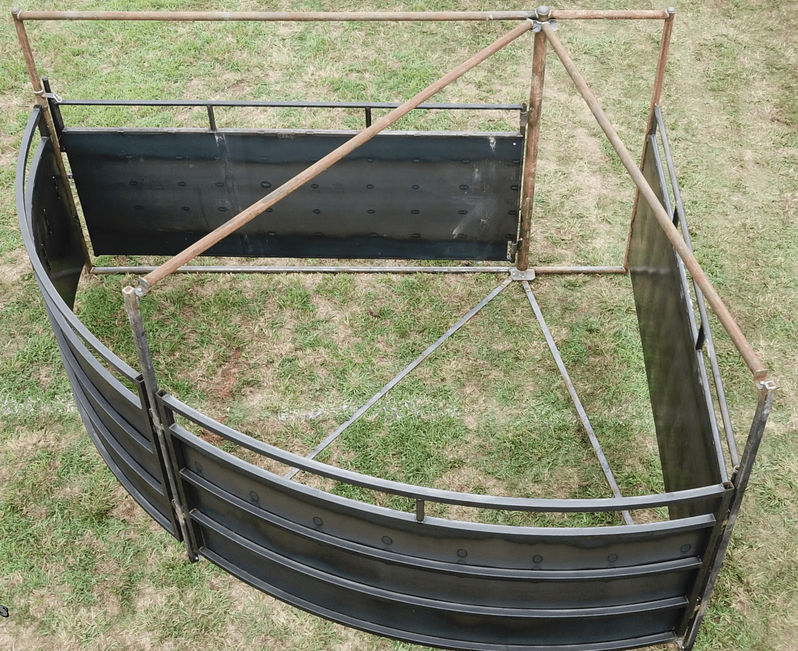 Adjustable Alleyways & Crowding Tubs Superior Standard