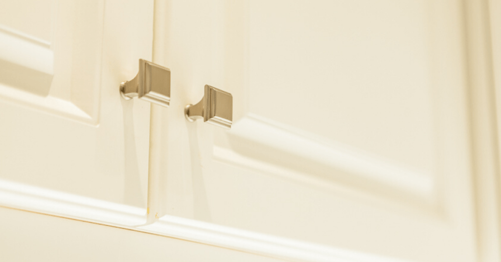 Choosing Decorative Hardware Superior