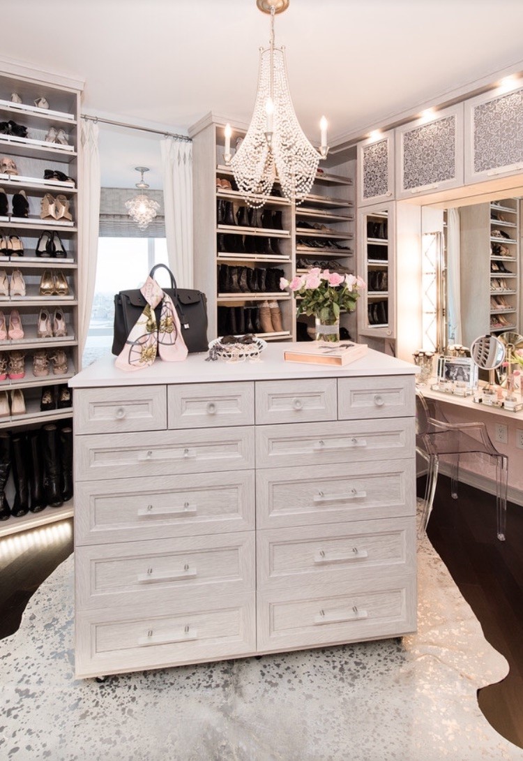 Looking For Closets Company in Toronto? Check Out Our Closets Products