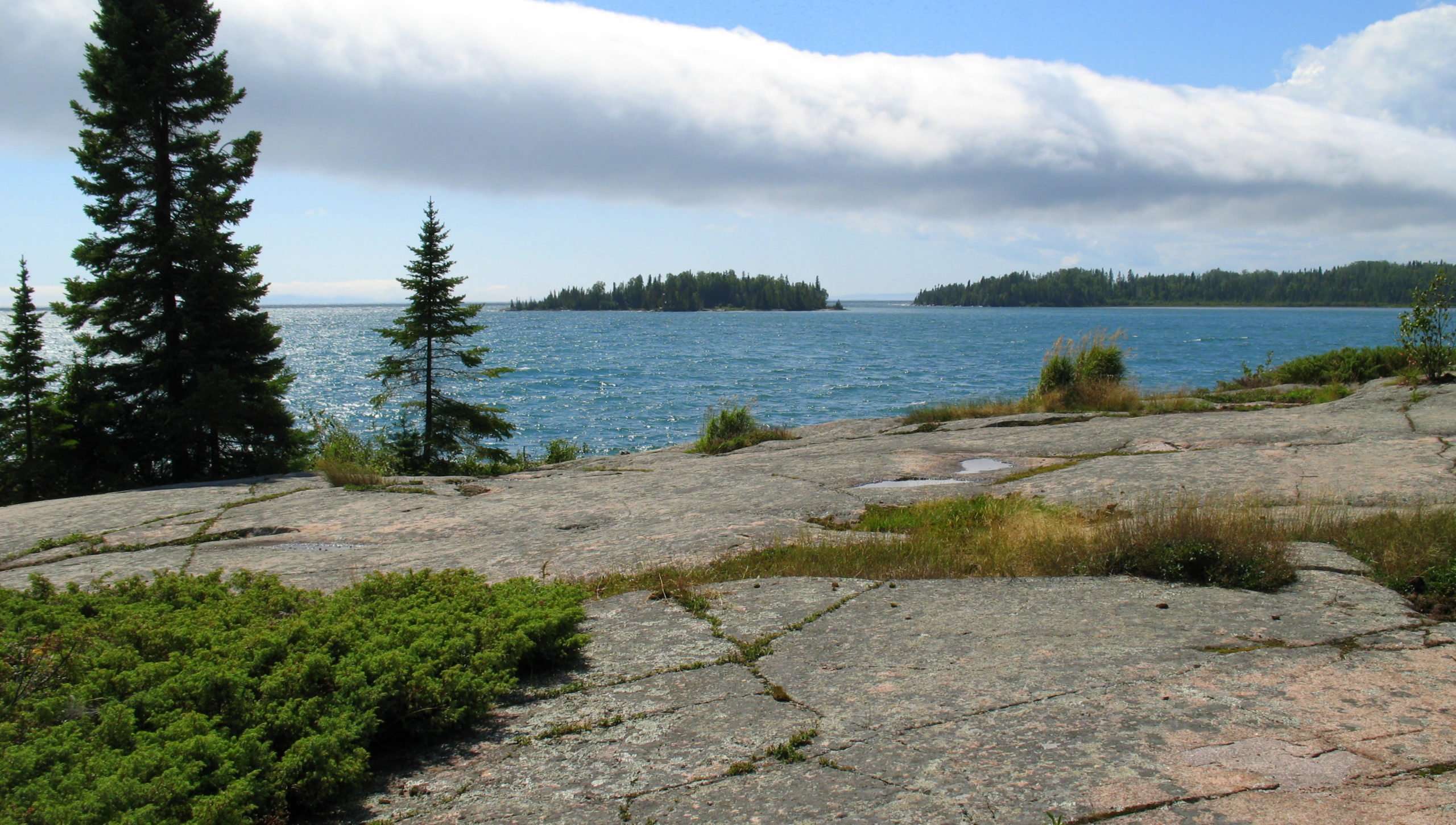 MacKenzie Point Superior Hiking