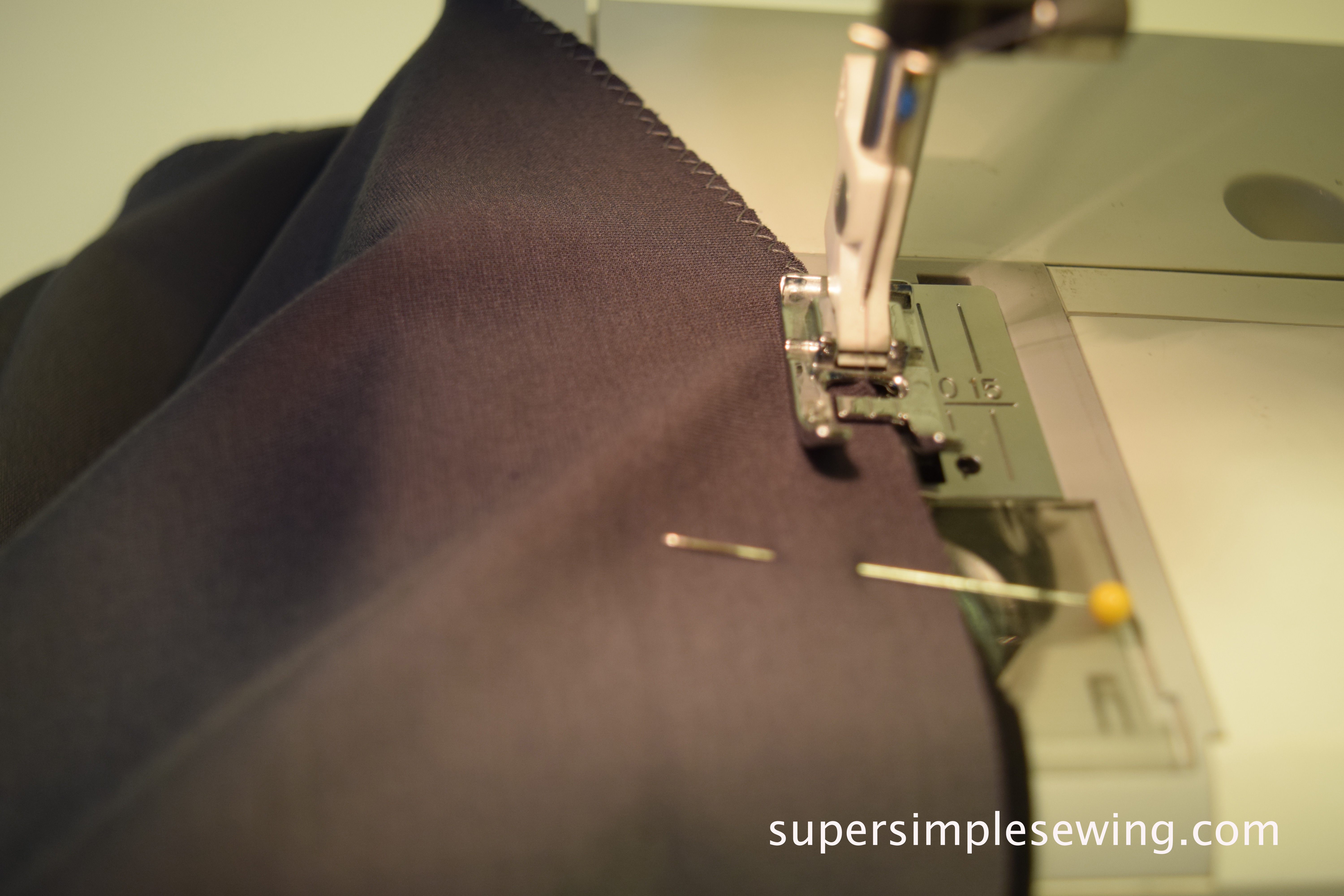 zigzag hem Super Simple Sewing