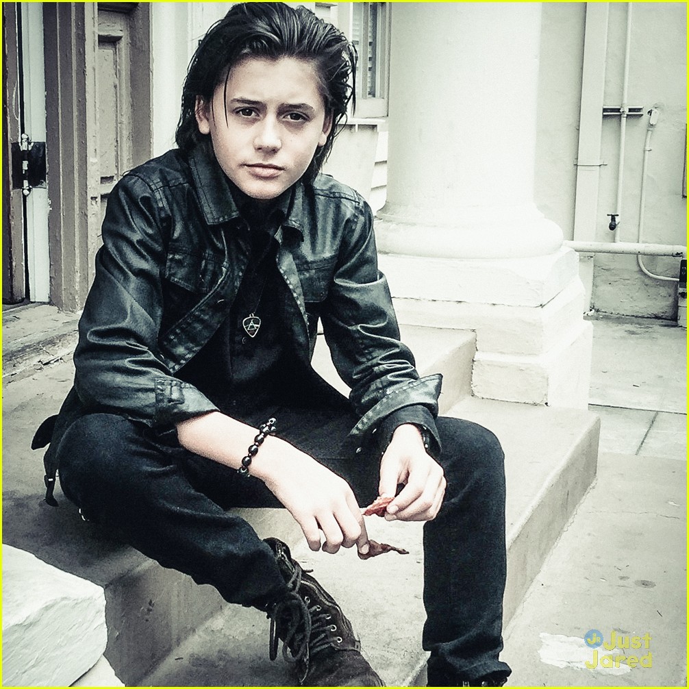 Isaak Presley Biography, Height & Life Story Super Stars Bio(07)