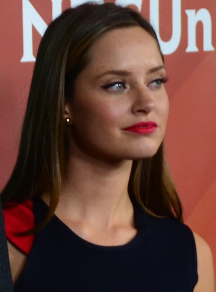 Merritt Patterson - Biography, Height & Life Story | Super Stars Bio