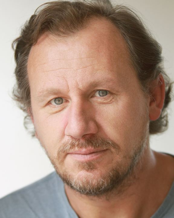 Andrew Grainger Biography, Height & Life Story Super Stars Bio