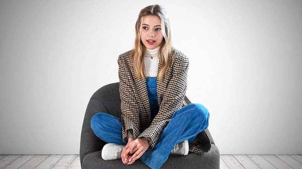 Grace Van Dien - Biography, Height & Life Story | Super Stars Bio