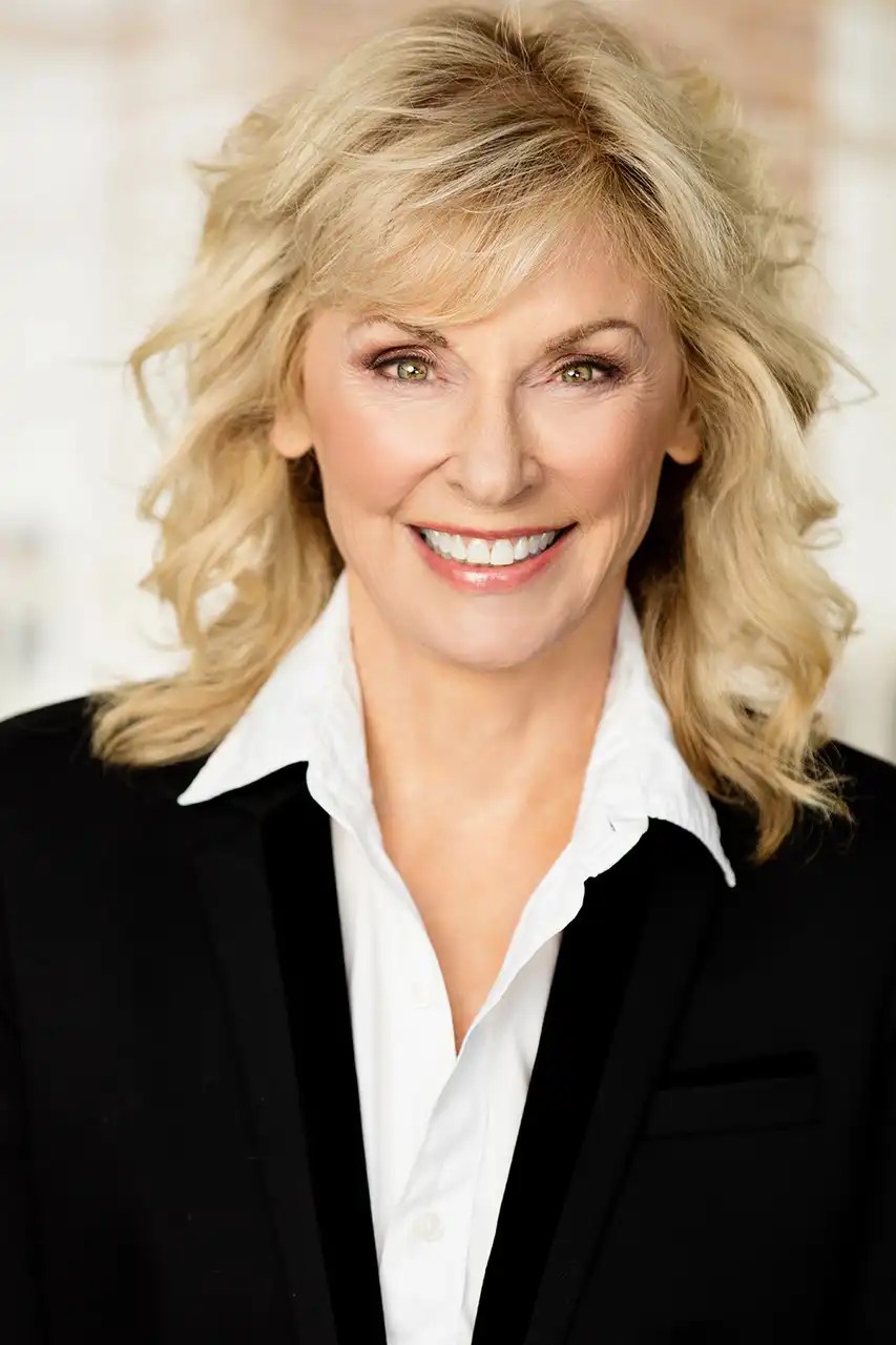 Brynn Thayer Biography, Height & Life Story Super Stars Bio