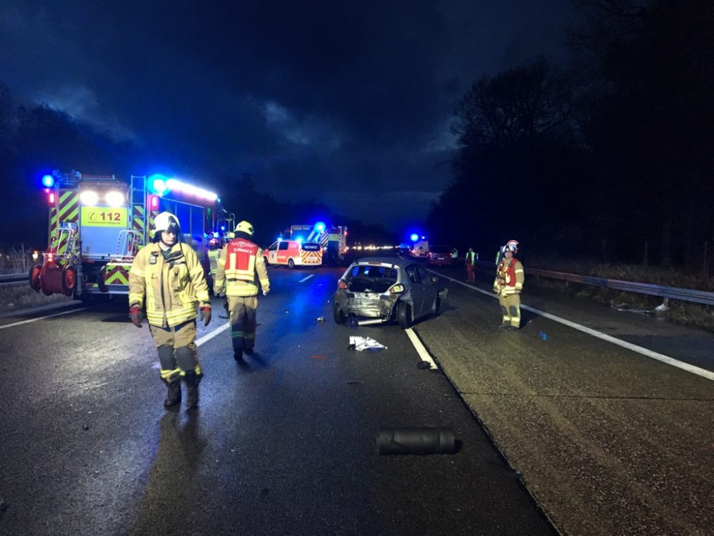 Verkehrsunfall mit eingeklemmter Fahrerin Ratingen, Top