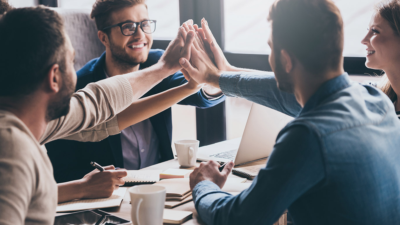 7 Ways to Achieve a Happier More Productive Workplace The Network Effect(04)