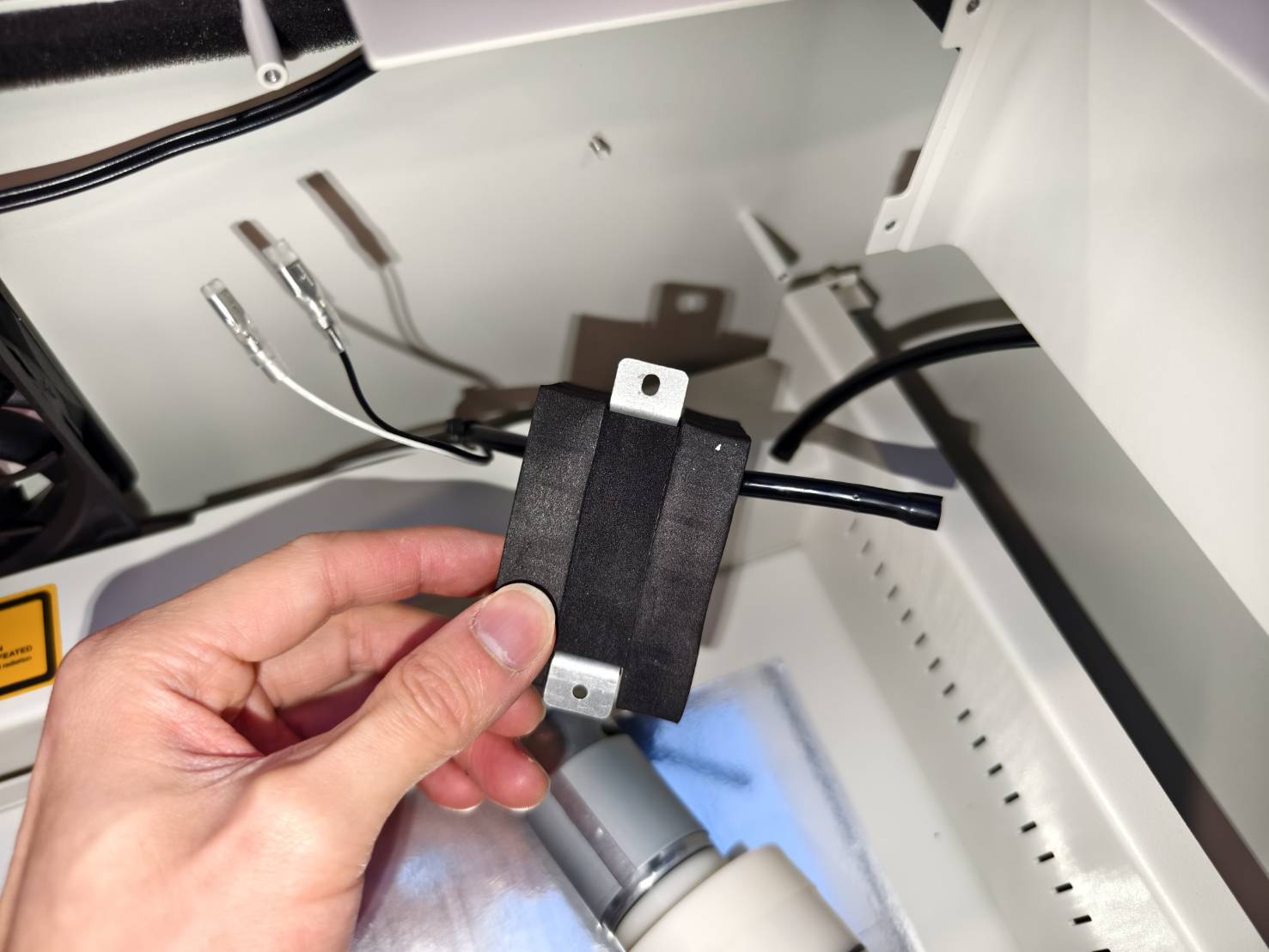 Ador - Anleitung zum Austausch der Luftpumpe – FLUX Help Center