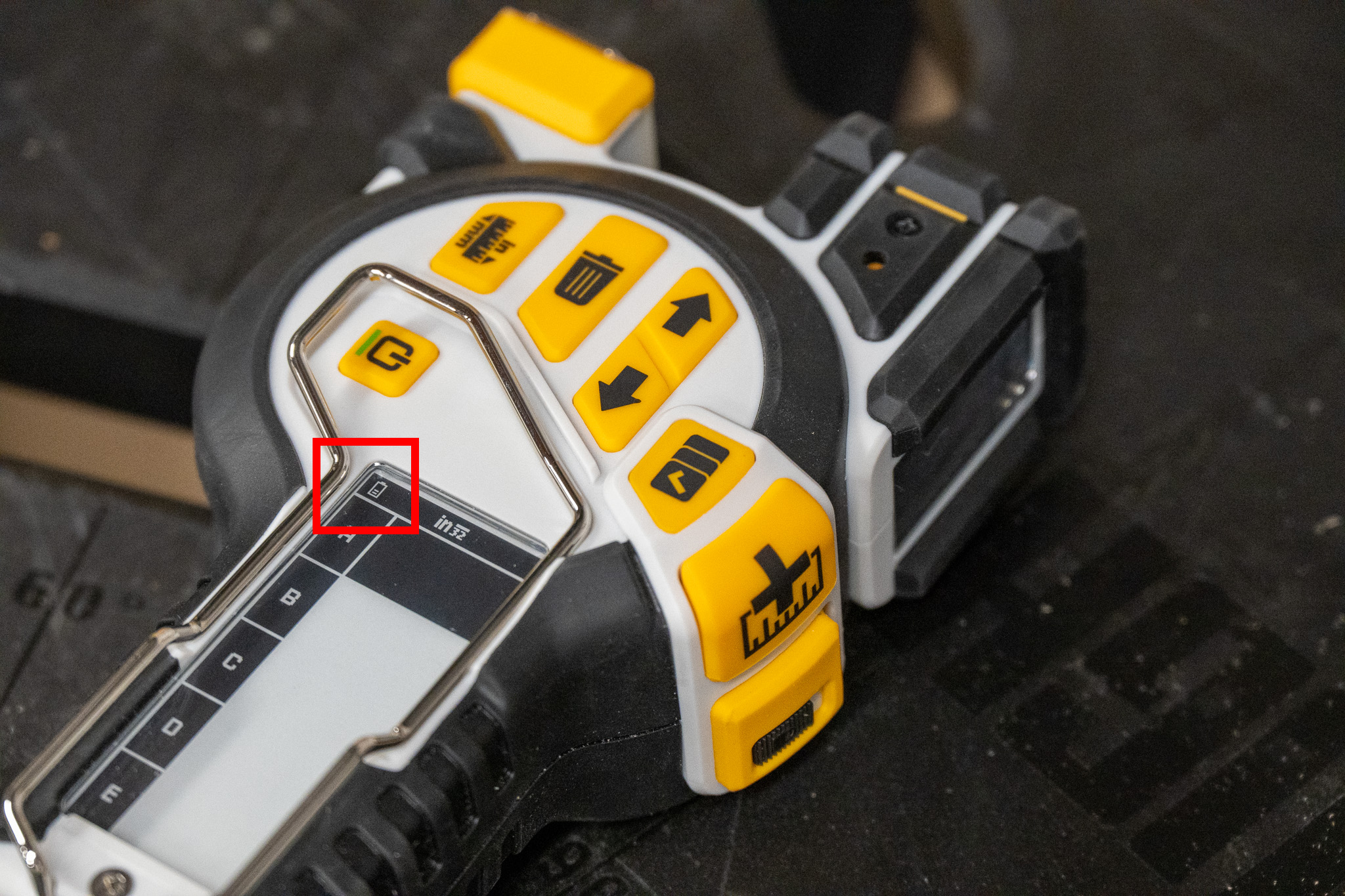 Recharging and Installing the b1 Battery – REEKON Tools