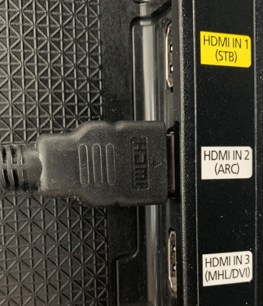 SOUNDDECK/ SOUNDBAR Verbindung zum TV per HDMIKabel. Das Gerät wird