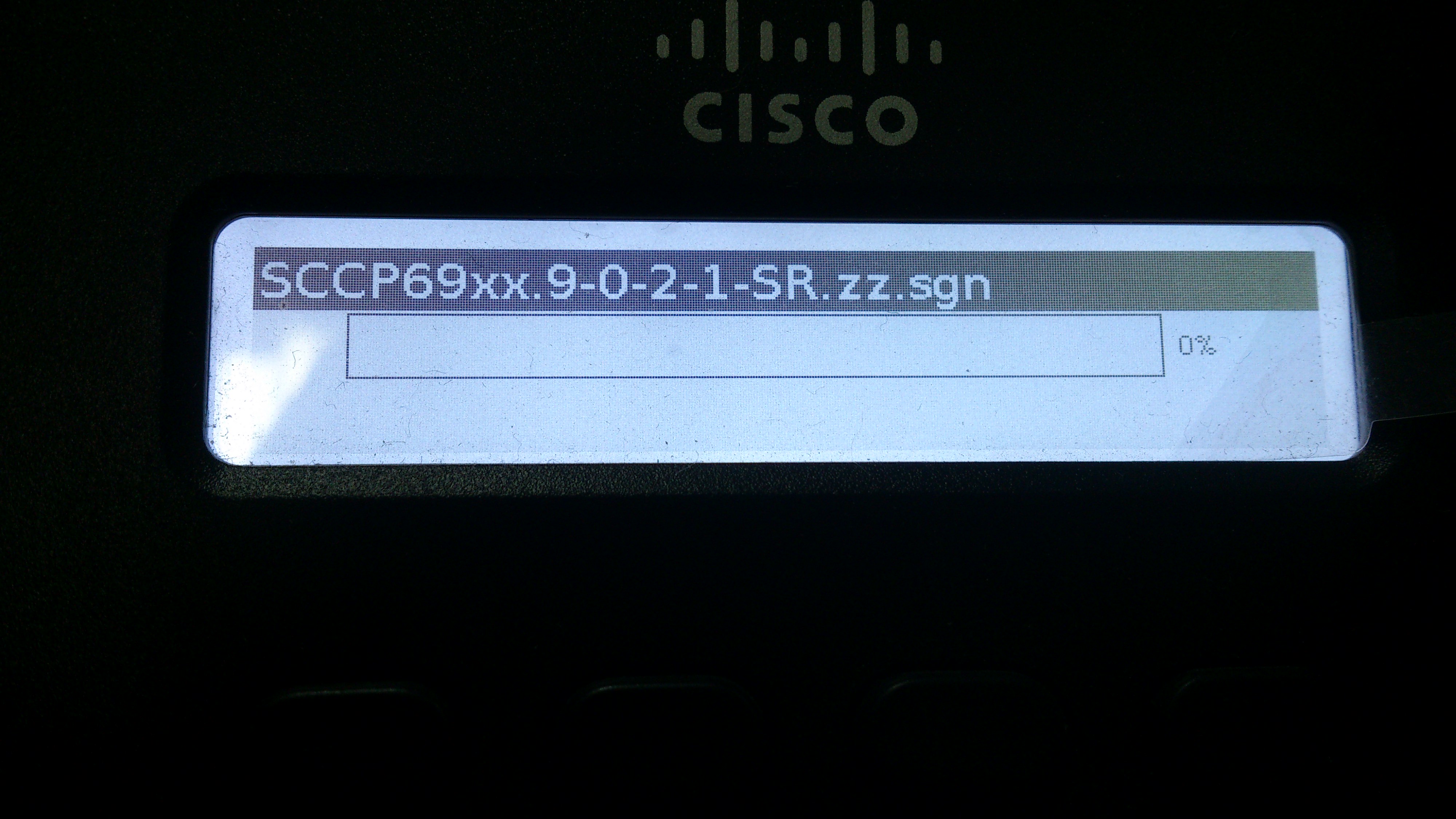 Cisco 6921, firmware sccp.9-0-2-sr1, Phone try to download firmware
