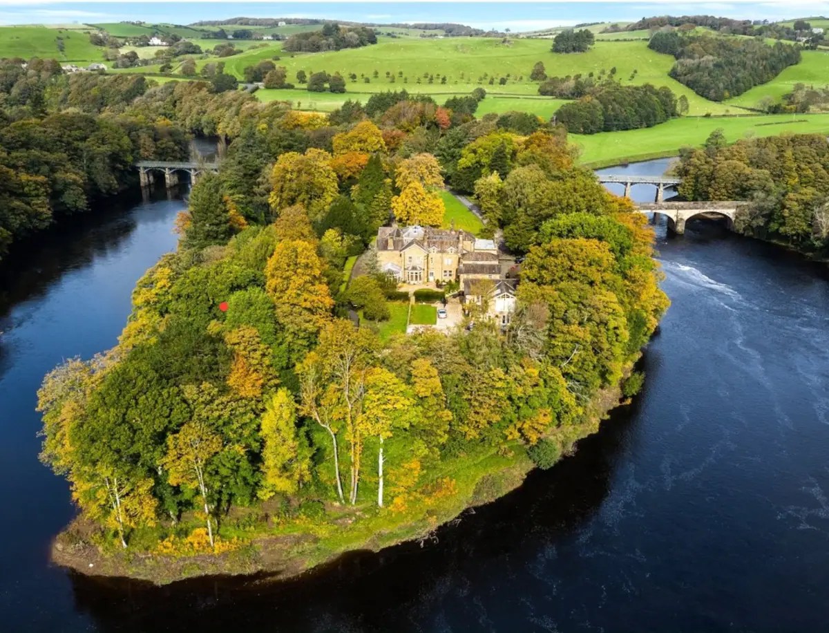 6 Star Lux Manor House, Private Island, Lake District Supreme Escapes