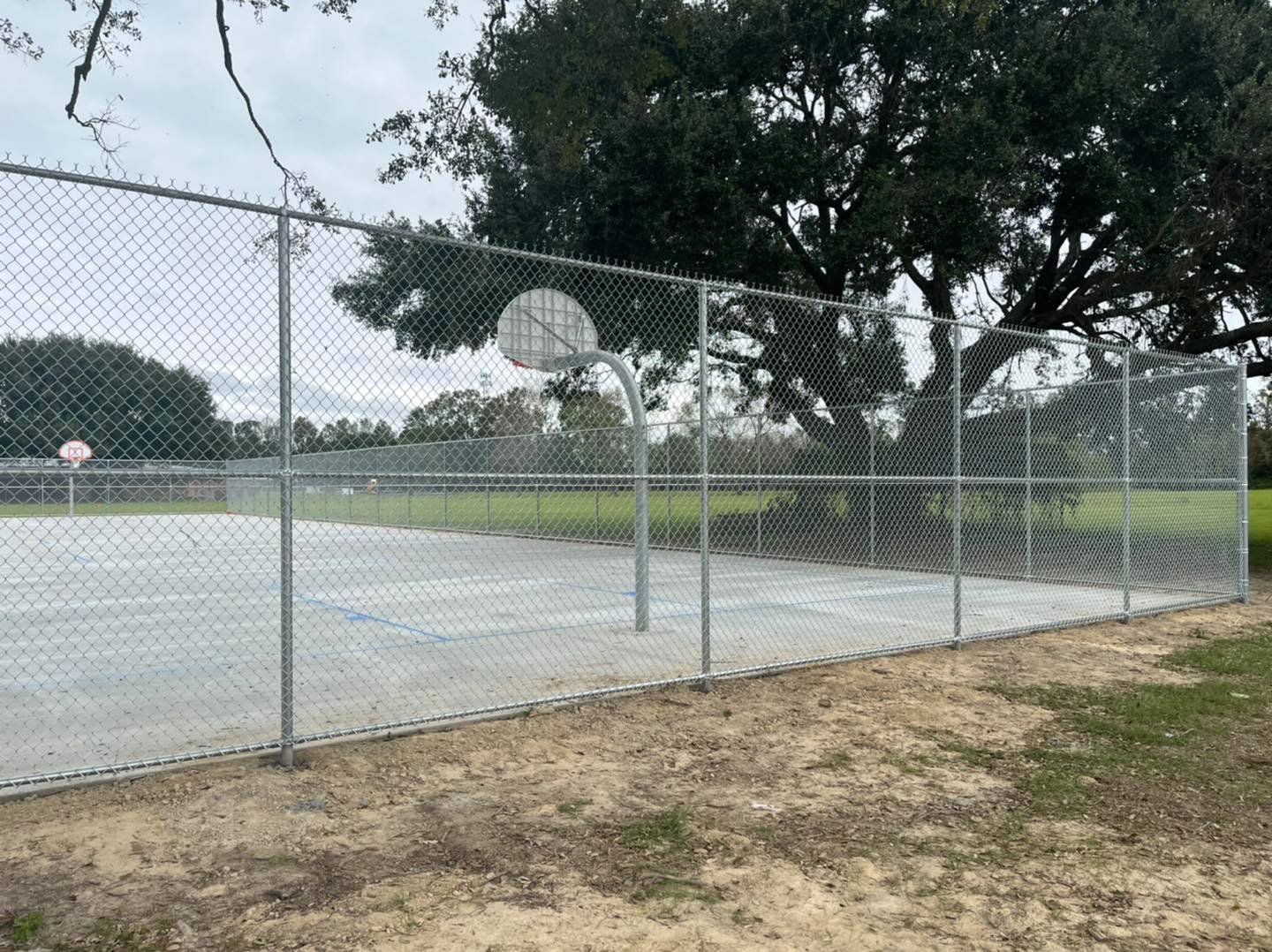 Chain Link Fence Pictures Supreme Fencing Baton Rouge & Gonzales