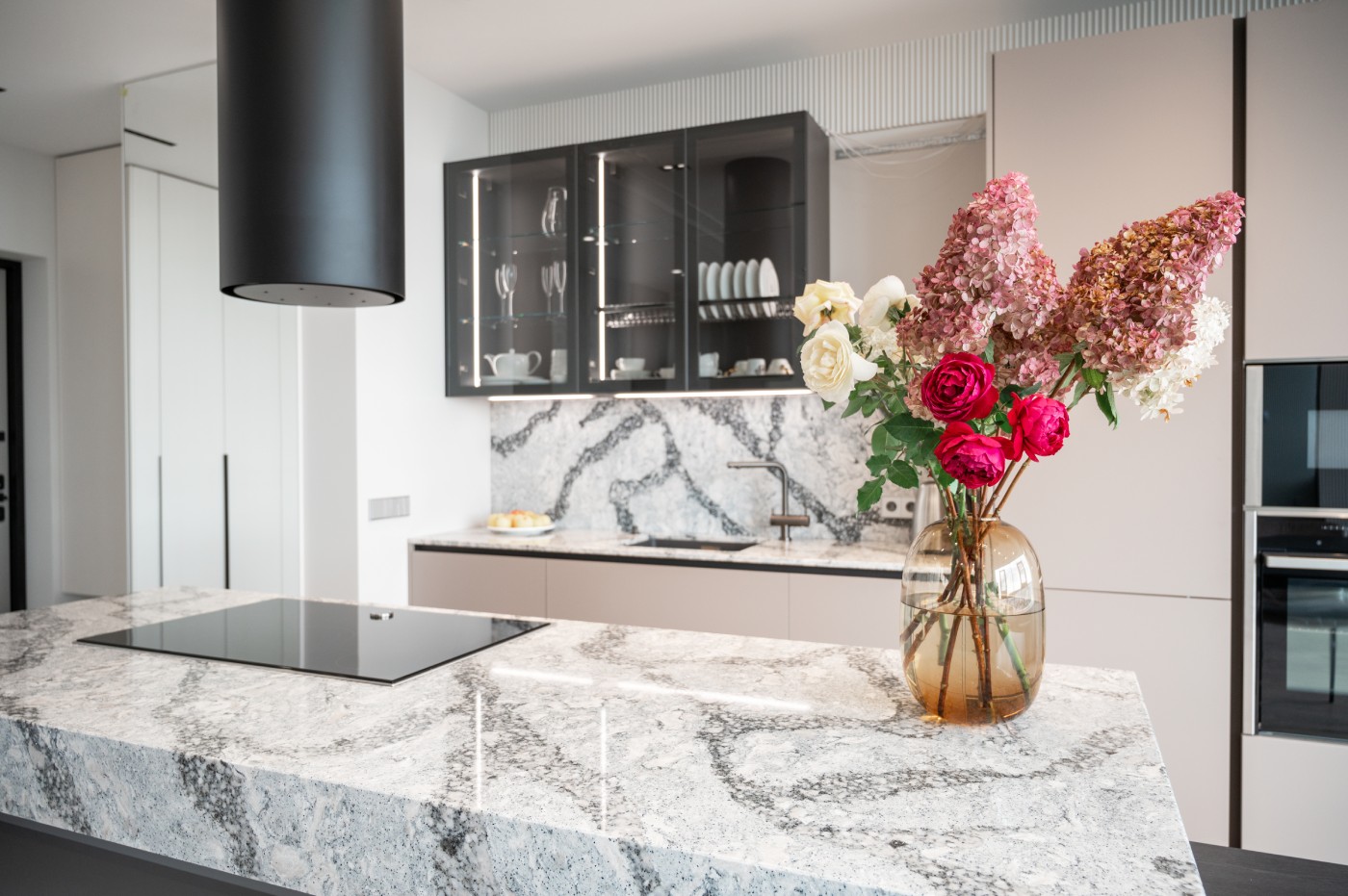 The Advantages of Choosing Quartz Countertops for Your Kitchen