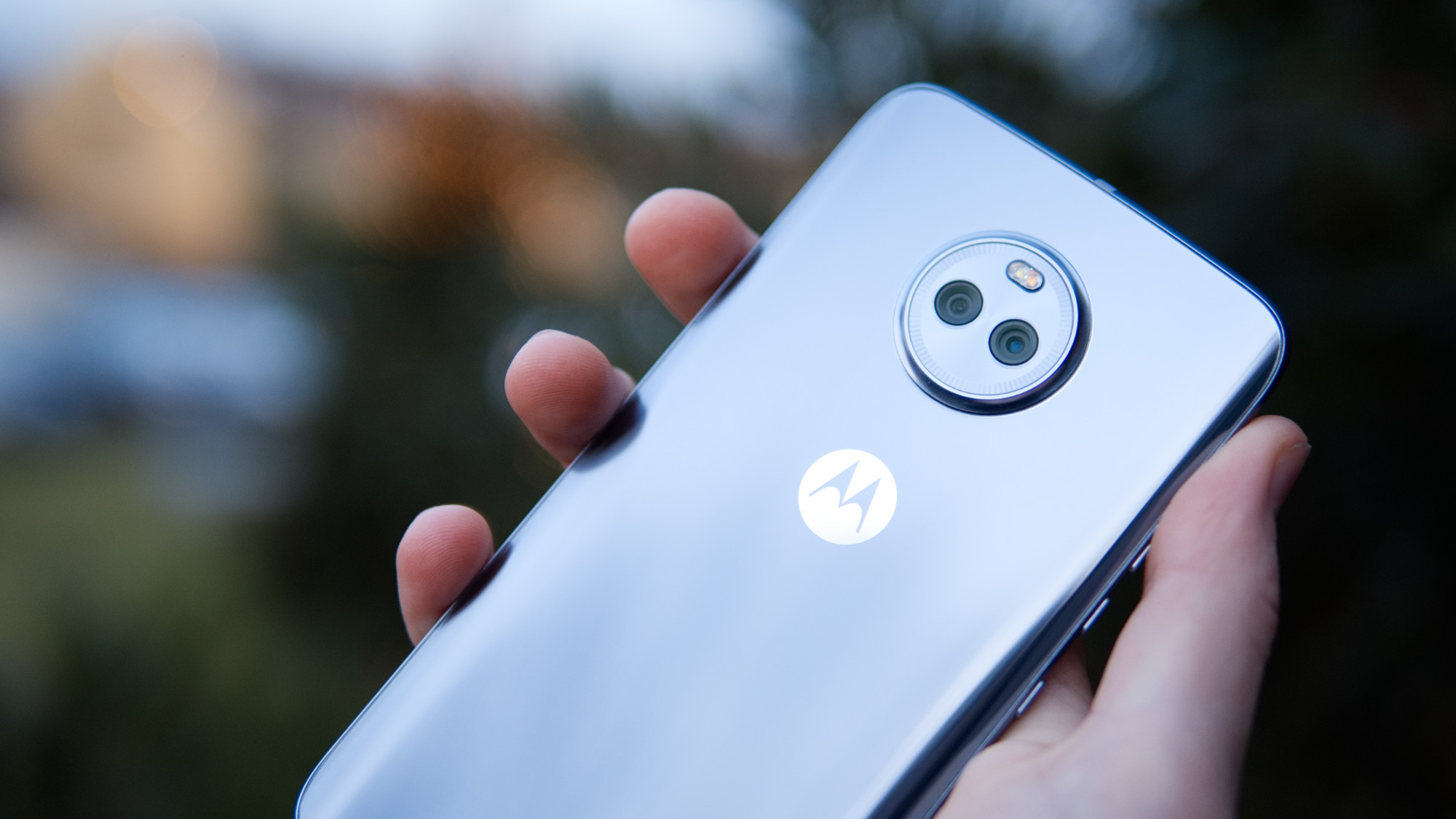 Test Motorola Moto X4 vattentät mellanklasskämpe