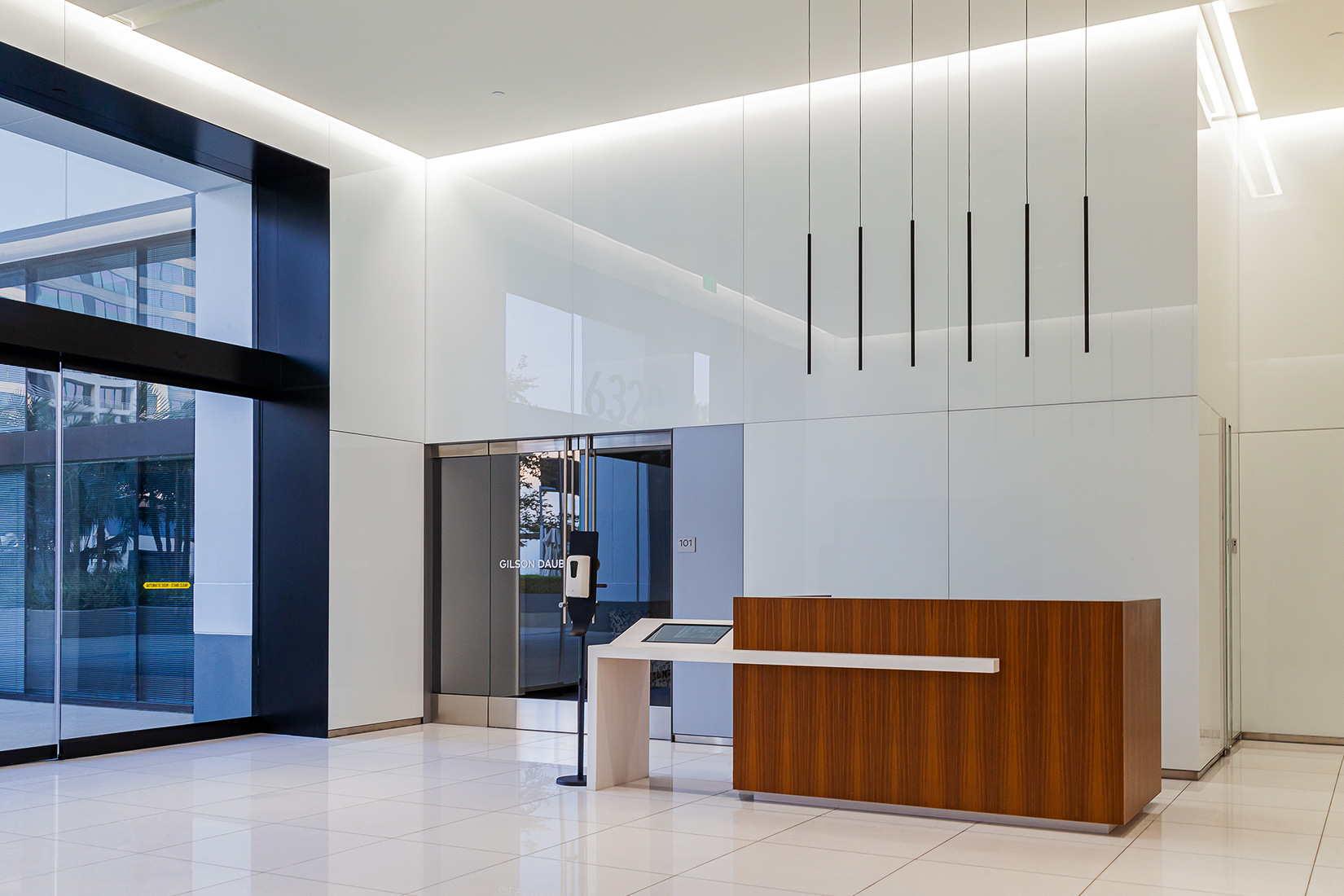 Full Wall Glass Systems Canoga Trillium Surface Products