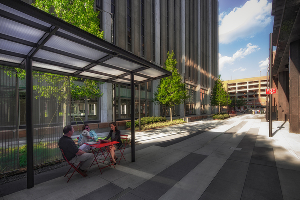 Exchange & Market Plazas Surface 678