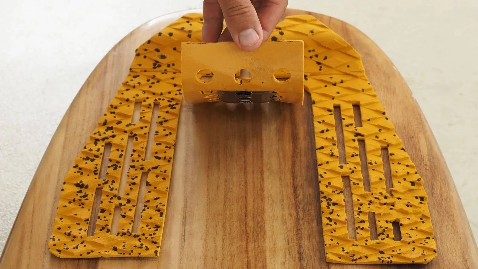 Top 5 Best Skimboard Traction Pads 2021 Reviews (Punt Surf)