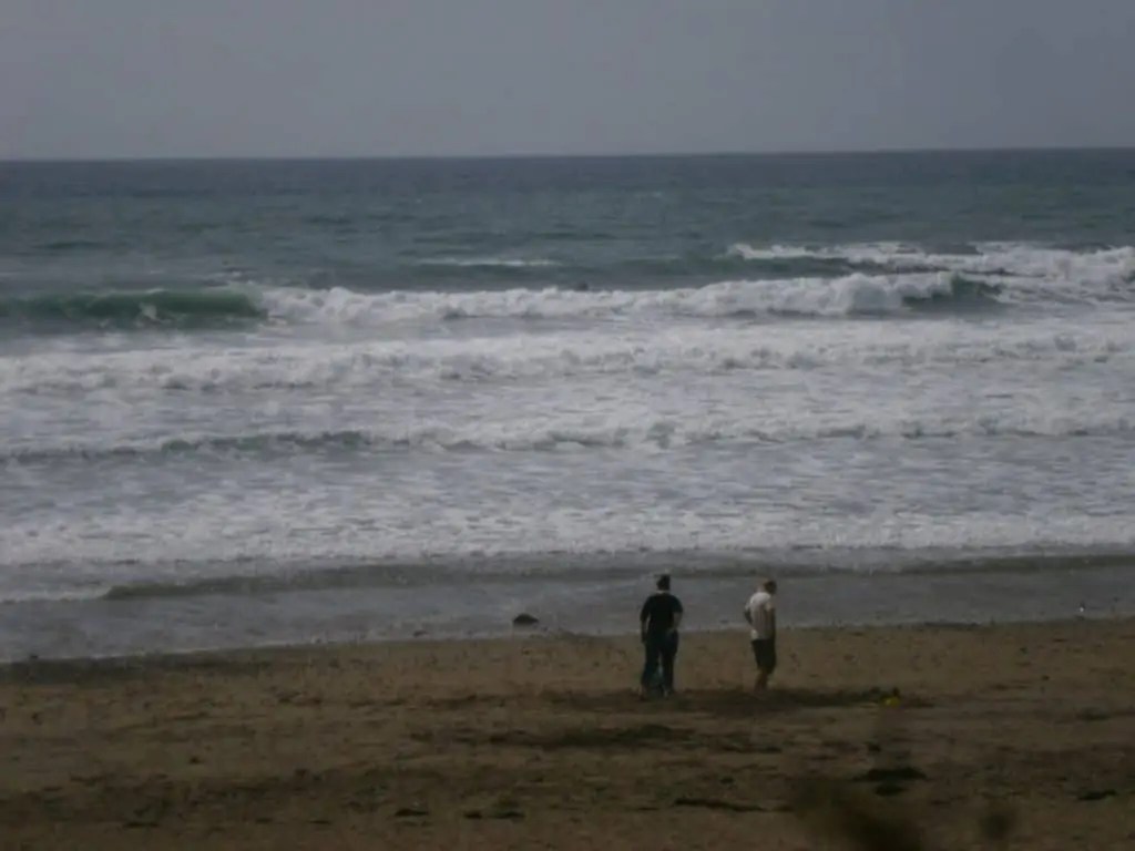 Is it Better to Surf at High or Low Tide? (PS There's a Better Option