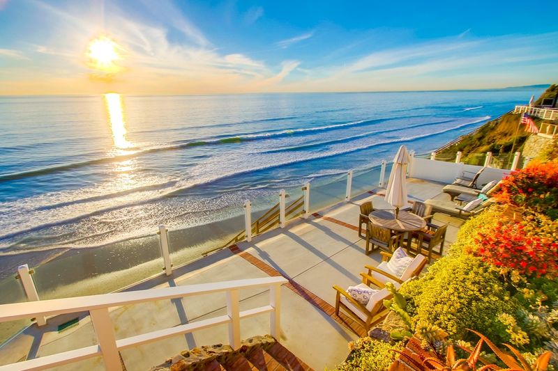 NEW LISTING Ocean Front Encinitas Vacation Home Surf Style Vacation