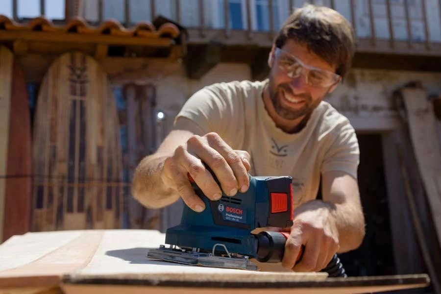 Bosch e Yoni Surfboards juntas na construção de pranchas de surf