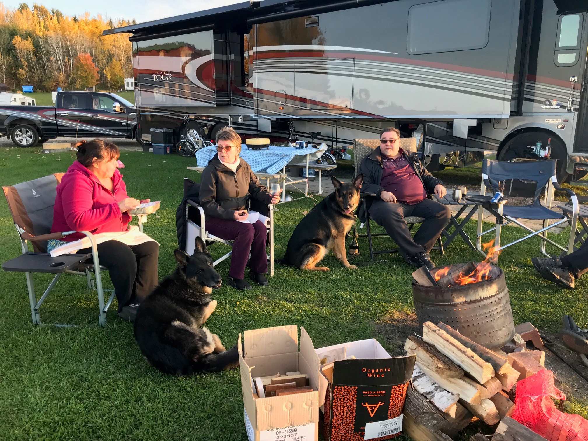 Camping cap à la Roche, DeschaillonssurStLaurent Sur la route avec