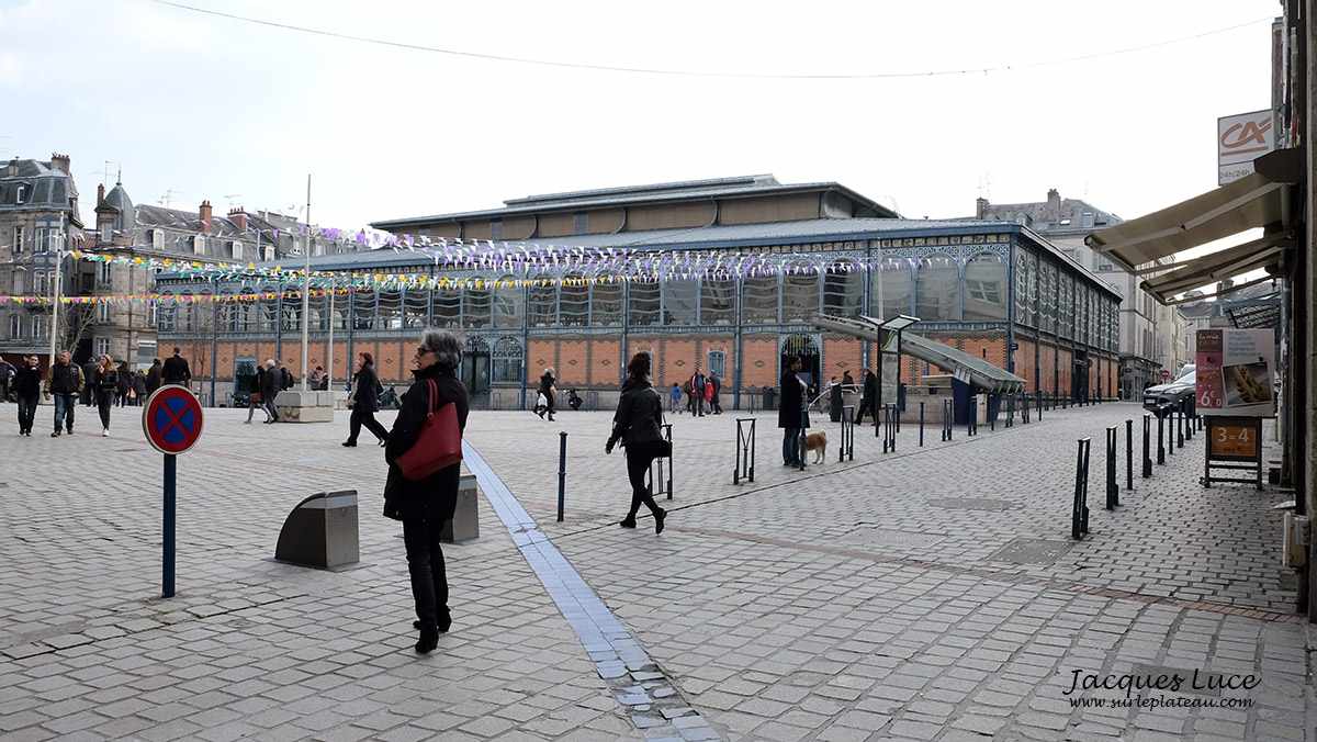 Limoges, place de la Motte et les Halles Jacques Luce Photographies