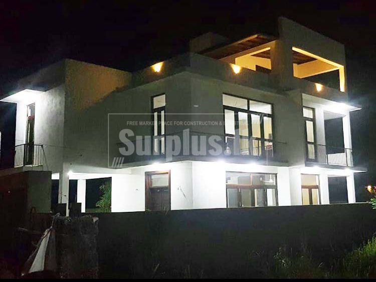 Brand New Luxury House for Sale in Sri Jayawardenapura, Kotte. Surplus