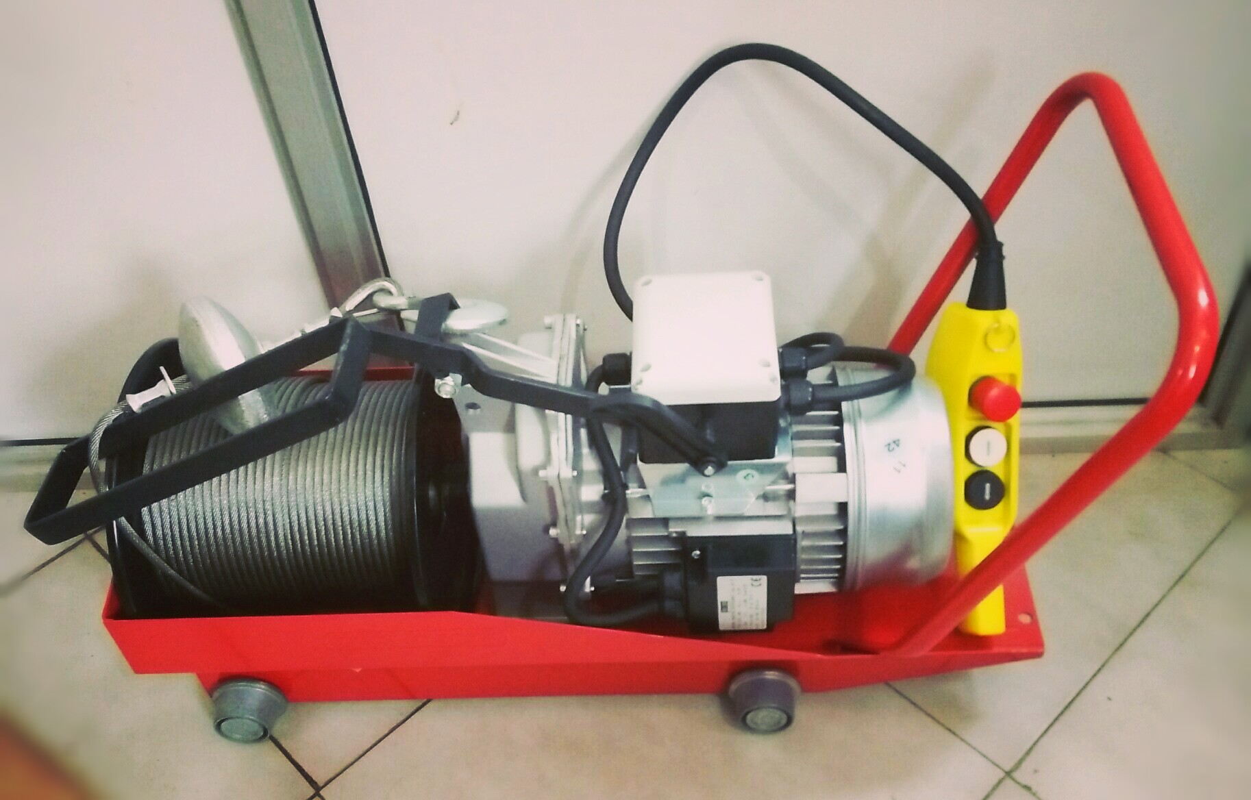 300KG ITALY HOIST Surplus