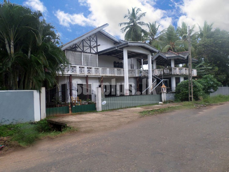 House for sale at Anuradhapura Surplus