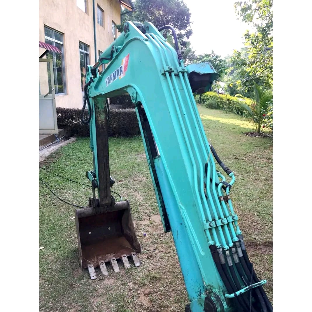 Yanmar B272 Excavator Surplus