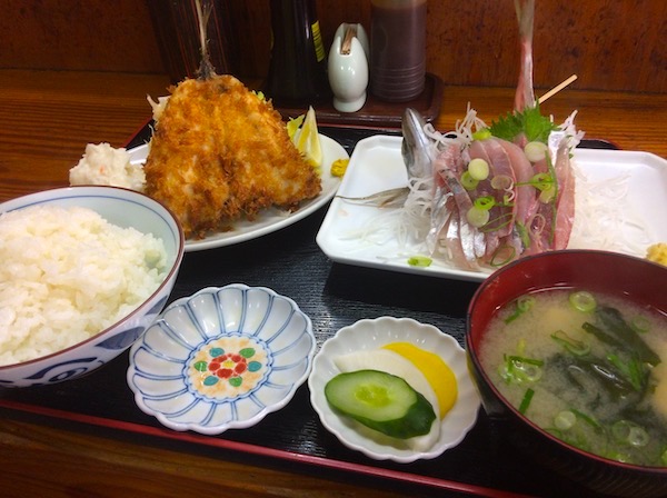『鮮魚食堂 ずう』地元が愛する沼津港の定食屋でアジづくしランチを堪能 すそのナビ