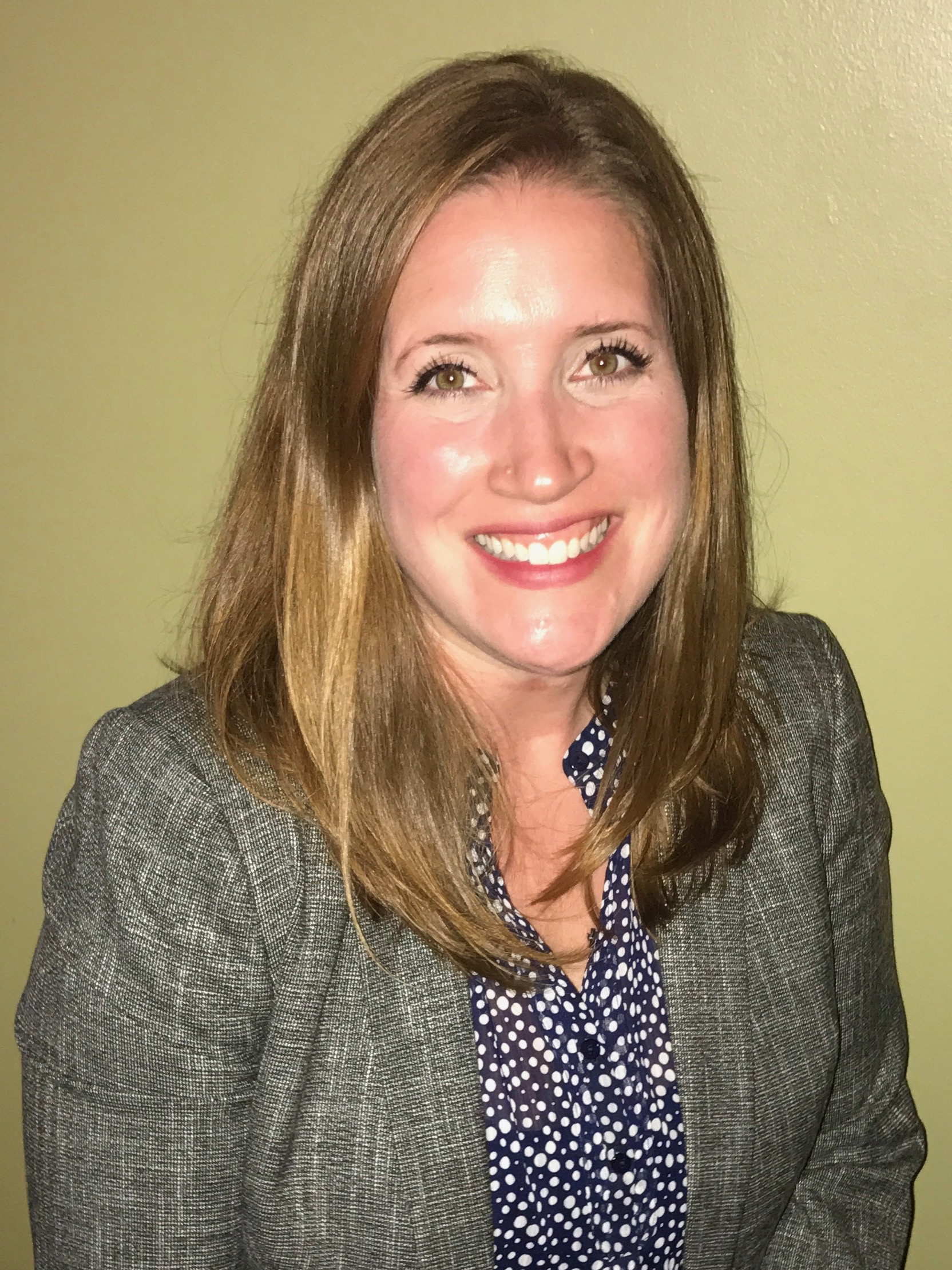 Meet Sam Lindgren — Selling Sun Buckets to the Next Generation ILLINOIS