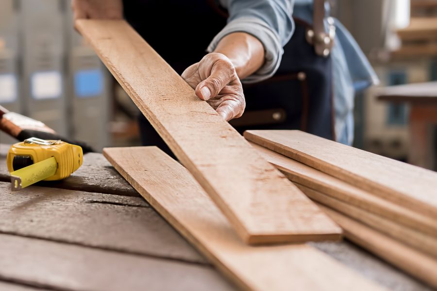 Now Hiring Carpenter Sustech