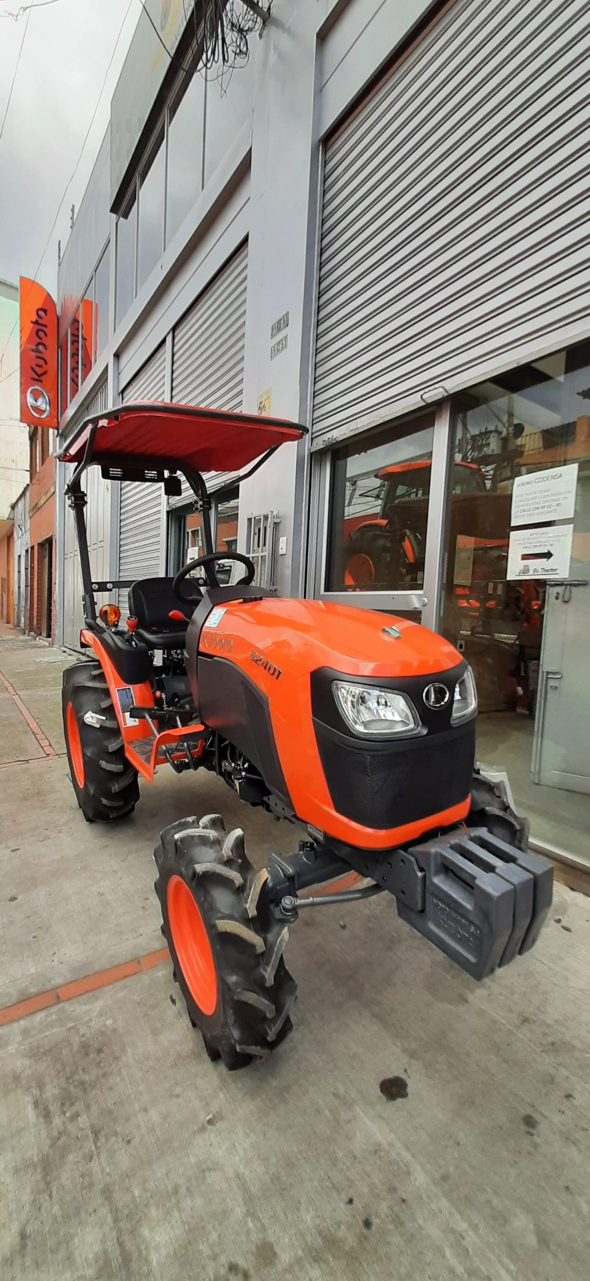 KUBOTA B2401 SU TRACTOR SAS