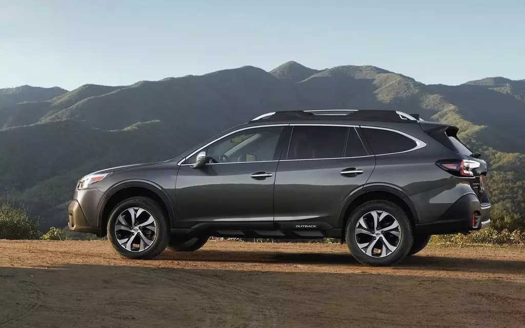 10 Softest Riding SUVs in 2025 (Luxury & Non-Luxury)